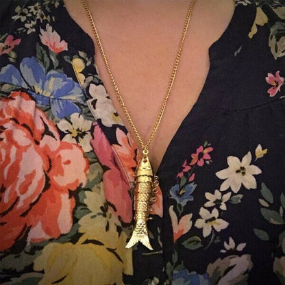 18K Gold Vintage Articulated Fish Pendant Necklace