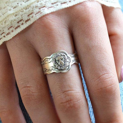 Vintage Silver Lion Spoon Ring
