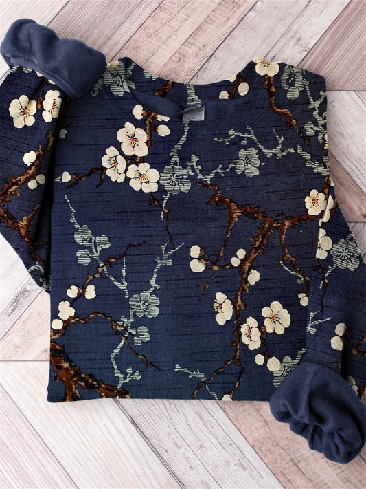 Plum Blossom Traditional Japanese Pattern Comfy Sweatshirt