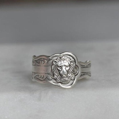 Vintage Silver Lion Spoon Ring