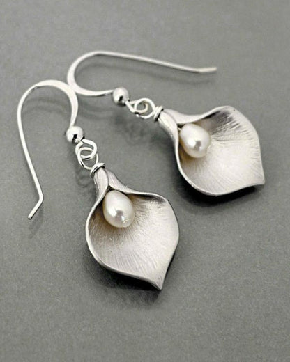 Vintage Flower Pearl Earrings